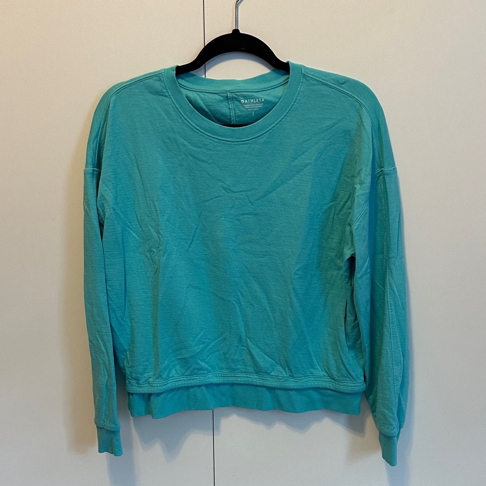Athleta Aqua Blue Women's crew neck lightweight shirt